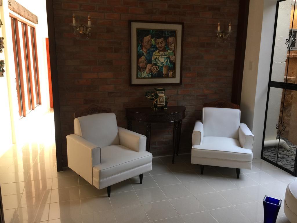 مبيت وإفطار ليغاسبي Casa Roces المظهر الخارجي الصورة