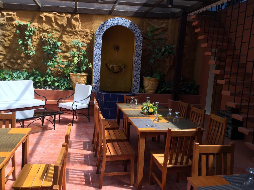 مبيت وإفطار ليغاسبي Casa Roces المظهر الخارجي الصورة