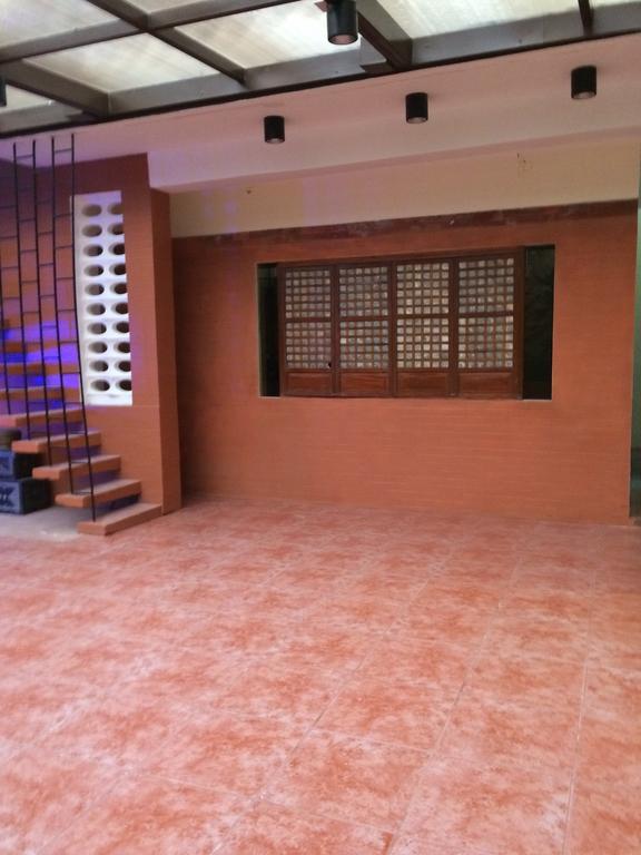 مبيت وإفطار ليغاسبي Casa Roces المظهر الخارجي الصورة