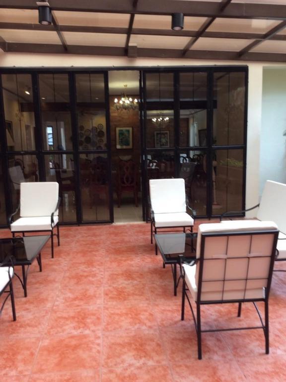 مبيت وإفطار ليغاسبي Casa Roces المظهر الخارجي الصورة