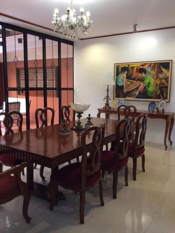 مبيت وإفطار ليغاسبي Casa Roces المظهر الخارجي الصورة